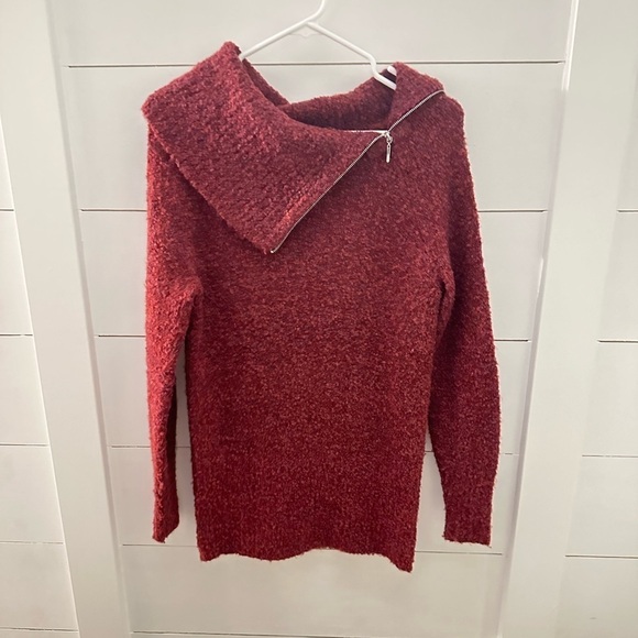 WHITE HOUSE BLACK MARKET Red side zip exaggerated collar woman soft sweater XS - Picture 2 of 12